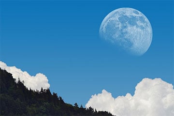 Рэдкую блакітную мікрапоўню можна ўбачыць вечарам 30 і 31 мая