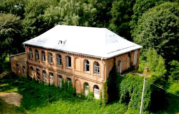За старинную усадьбу на Полесье развернулись торги