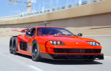 Шестиколесный монстр Ferrari Testarossa удивил на первом тест-драйве