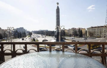 У Мінску прадаюць незвычайную «сталінку» з выглядам прама на плошчу Перамогі
