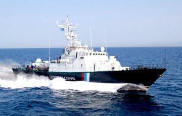 Украинские дроны поразили в Крыму российский корабль «Светляк» прямо на ходу