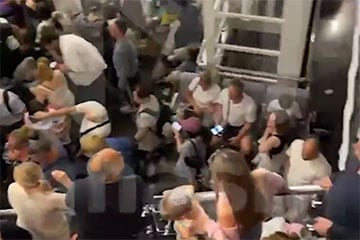В аэропорту российского Сочи третьи сутки коллапс
