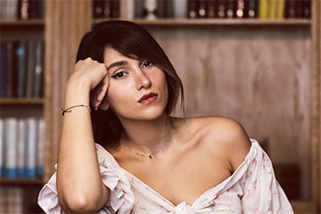 Іранскую спявачку прысудзілі да 74 удараў плёткай