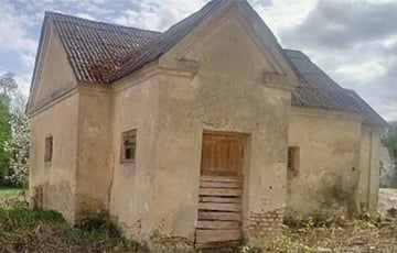 Two Buildings Of The Gutten-Chapsky Residence Near Minsk Are Up For Sale