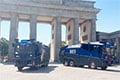 В Германии полиция помогает людям охладиться в жару