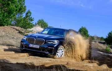 BMW выпусціла больш даступны X5 без лішніх опцый