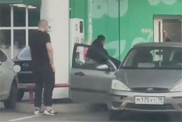 Расіяне ўчынілі бойку з-за бензіну на АЗС
