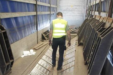 В Польшу из Беларуси пытался въехать грузовик с двойным дном