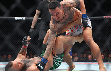 UFC: Холаўэй перамог Макгрэгара за адну хвіліну
