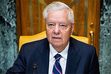 Чем запомнился американский сенатор Линдси Грэм