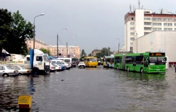 Гомельчане: Неужели так сложно за 20 лет хоть раз почистить ливневку?