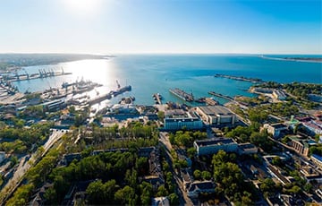 Drones Attacked Kerch All Night: An Oil Depot And Trains On The Tracks Are On Fire