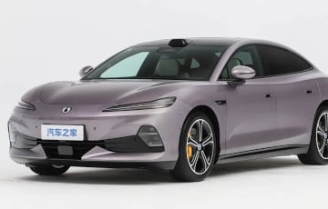 Прадстаўлены новы прэміяльны электрамабіль BYD