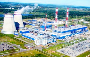Магутныя выбухі ў Крыме: гарыць Таўрычаская ЦЭС пад Сімферопалем
