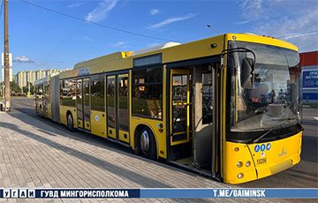 Аўтобус наехаў на ўласнага вадзіцеля на прыпынку ў Мінску