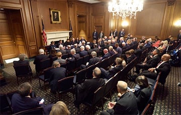 Стала вядома, хто пераканаў сенатараў ЗША падтрымаць «адскія санкцыі» супраць РФ