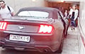 Mustang с белорусскими номерами влетел в переход московского метро
