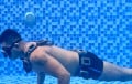Учитель йоги побил мировой рекорд по подводным отжиманиям