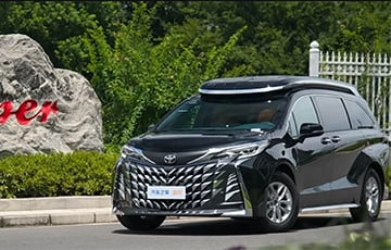 Toyota прадставіла раскошны сямейны мінівэн