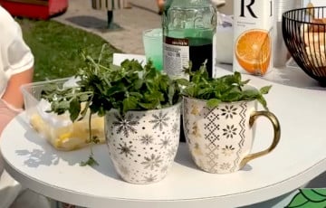 Минский школьник открыл «бизнес» во дворе и умилил белорусов