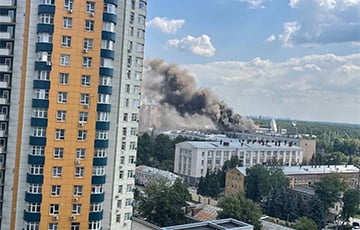Пад Масквой гарыць будынак галоўнага навуковага цэнтра «Раскасмасу»