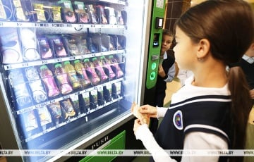 В школах Беларуси появятся вендинговые автоматы