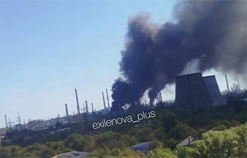 В российском Орске атакован крупный нефтеперерабатывающий завод