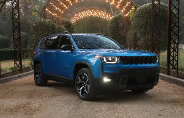 Jeep показал, как выглядит новый Cherokee