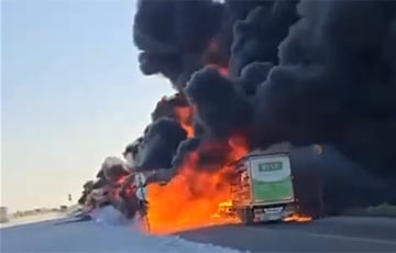 Адский огонь и черный дым: на трассе между Мариуполем и Бердянском горят российские грузовики
