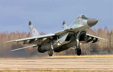 Украинцы поразили российский МиГ-29 на аэродроме Миллерово