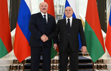 Лукашенко пообещал Мишустину помочь России по «мелочам с топливом»