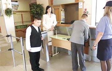 Жыхар Брэста: Дзіця адмаўляецца ісці ў школу з-за праверак