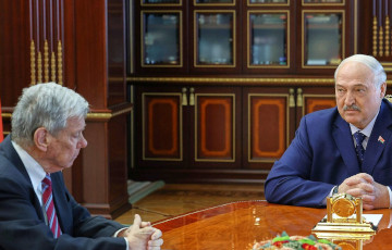 Лукашенко «включил дурака» на встрече с Коулом