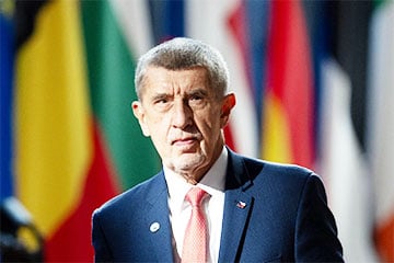 Премьер Чехии: Зеленский прав