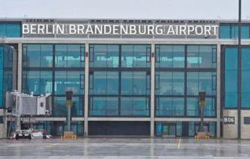 Грамадзянін Эстоніі накінуўся на супрацоўніка берлінскага аэрапорта