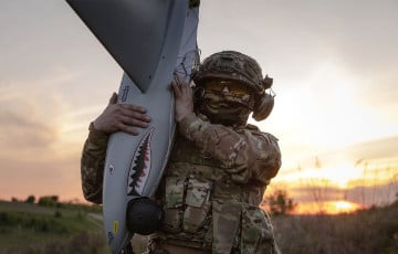 Зеленский показал первые кадры уничтожения реактивных «Шахедов» украинскими перехватчиками