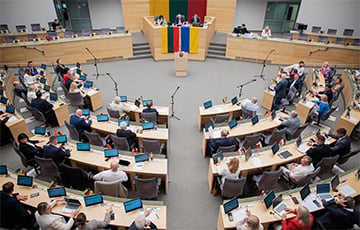 Парламент Літвы ўхваліў папраўку аб размяшчэнні ядзернай зброі