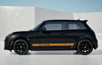 Новый Mini 1998 GT оказался почти втрое мощнее оригинала