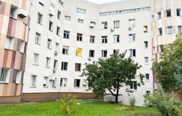 Россияне повредили роддом в Киеве