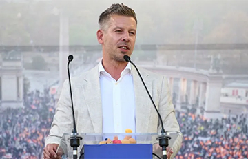 The Hungarian Prime Minister Was Pelted With An Egg During A Public Appearance