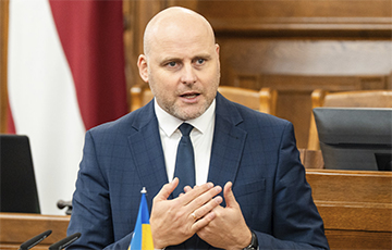 Сторонник Украины Кулбергс идет за победой на выборах в Латвии