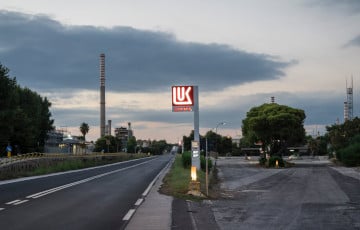 NYT: Перамовы паміж ЗША і Расіяй па Украіне цяпер уключаюць маштабную нафтавую здзелку