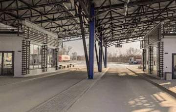 Расіяне нанеслі ўдар па КПП на мяжы з Малдовай: снарад трапіў у аўтобус