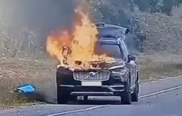 Прямо на ходу загорелся Volvo, принадлежащий известному белорусскому тренеру