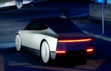Илон Маск объяснил, почему беспилотные такси Tesla не работают всю ночь