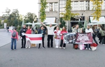 Белорусы Швейцарии провели акцию солидарности в Цюрихе