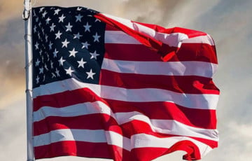 Зумеры и миллениалы бросают вызов старой политической элите США