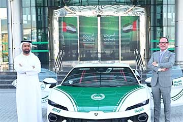 Паліцыя Дубая перайшла на гібрыдны суперкар Lamborghini