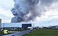 В Санкт-Петербурге пылает огромный склад Ozon