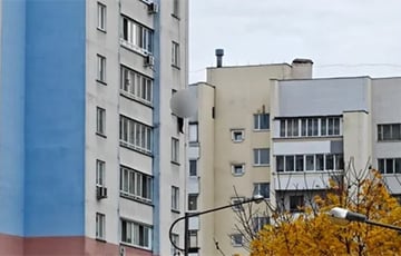 В Минске из окна высотки выпал мужчина в черном и с балаклавой на голове